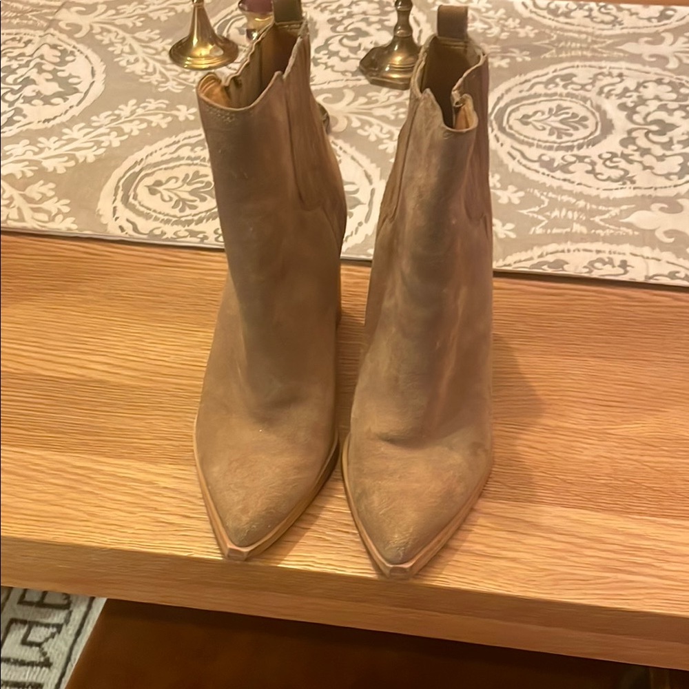 Women's Tan Pointed-Toe Ankle Boots